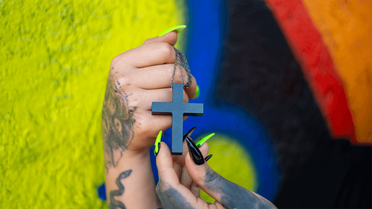 Reductivist pendant lifestyle