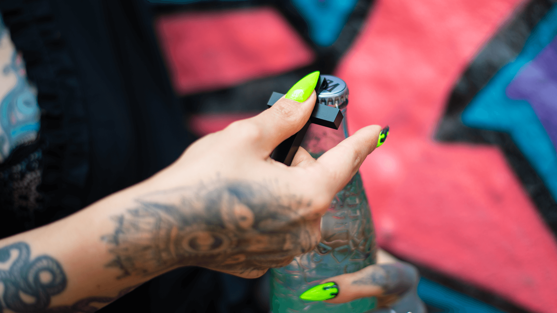 Reductivist jewelry lifestyle